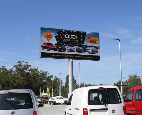 Frizelle's Automotive digital billboard